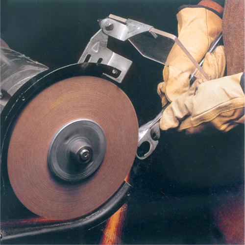 Meules d'abrasion & de polissage Scotch-brite, 6" dia. x 1" la, Arbre 1", Oxyde d'aluminium Pryde Industrial Inc.