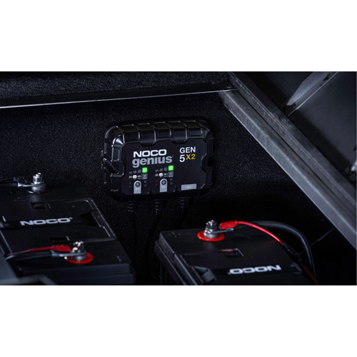 Chargeur de batterie embarqu&eacute; &agrave; 2 sorties de 10 amp&egrave;res Gen5X2 Genius Pryde Industrial Inc.