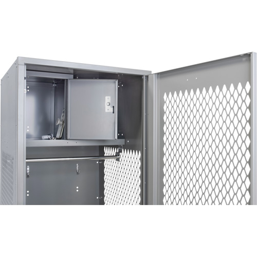 Casier pour &eacute;quipement avec porte, Acier, 24" la x 24" p x 72" h, Gris Pryde Industrial Inc.