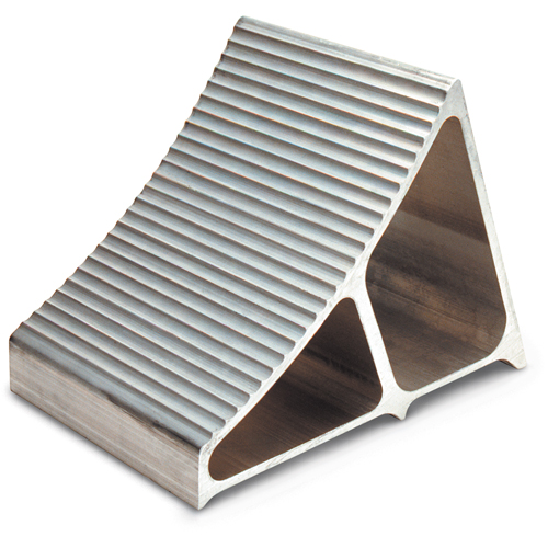 Aluminum Wheel Chocks, 7" W x 11-1/2" D x 8" H Pryde Industrial Inc.