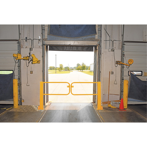 Swivel Dock Gate, 42-1/16" H x 113" W Pryde Industrial Inc.