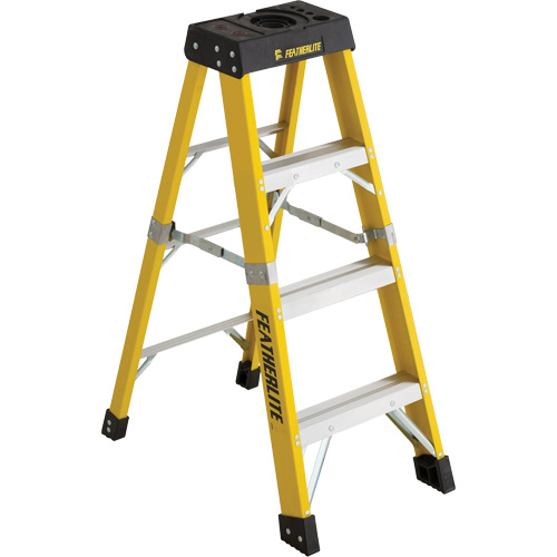Industrial Heavy-Duty Stepladders (6400 Series), 4', Fibreglass, 300 lbs. Capacity, Type 1A Pryde Industrial Inc.