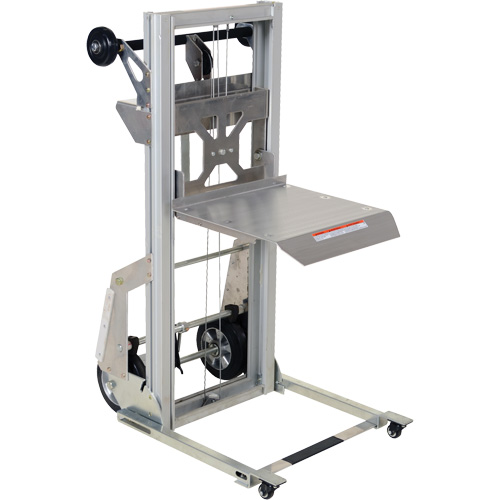 Appareil de levage portatif en aluminium, M&eacute;canisme Pompe au pied, Capacit&eacute; de 200 lb, Levage max de 61" Pryde Industrial Inc.