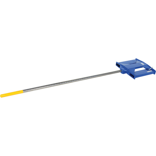 P&ocirc;le de transport de tapis pour chariot &eacute;l&eacute;vateur, 120-1/2" longueur, Install&eacute; sur fourche, Capacit&eacute; de 2200 lb Pryde Industrial Inc.