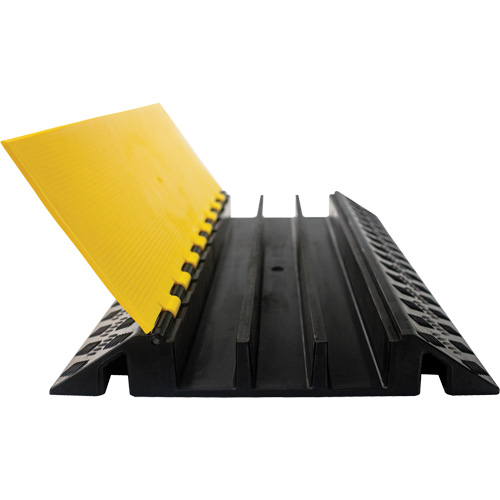 Protecteur de c&acirc;ble droit robuste Powerhouse, 3 canaux, 36" lo x 19,75" la x 3" h Pryde Industrial Inc.