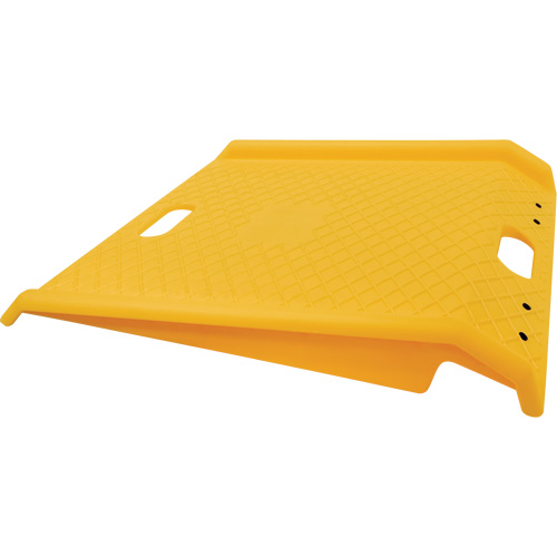 Portable Poly Hand Truck Curb Ramp, 1000 lbs. Capacity, 27" W x 27" L Pryde Industrial Inc.