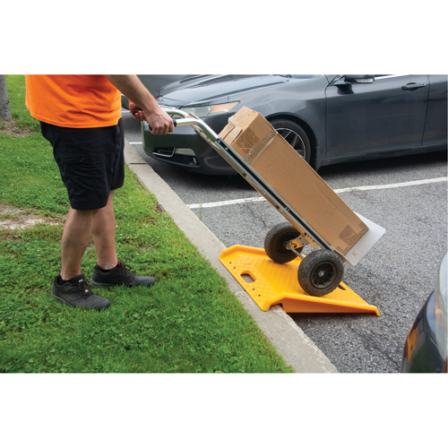 Portable Poly Hand Truck Curb Ramp, 1000 lbs. Capacity, 27" W x 27" L Pryde Industrial Inc.