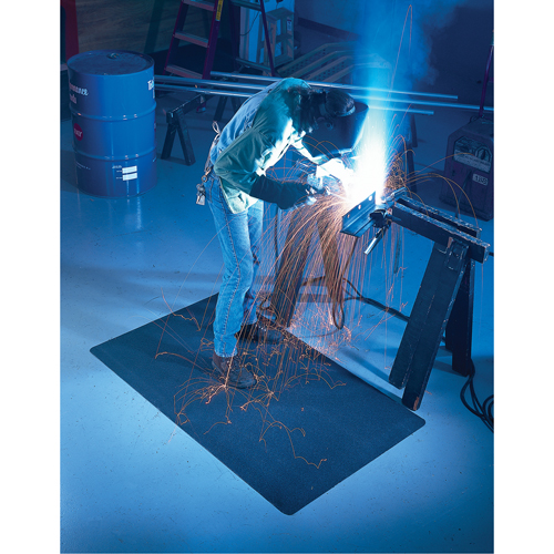 Tapis WeldSafe No 447, Caoutchouc, 75' lo, 4' la x 9/16" &eacute;pais, Noir Pryde Industrial Inc.
