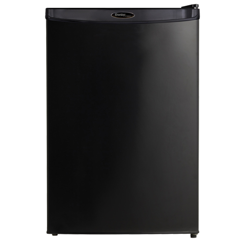 Compact Refrigerator, 32-11/16" H x 20-11/16" W x 20-7/8" D, 4.4 cu. ft. Capacity Pryde Industrial Inc.