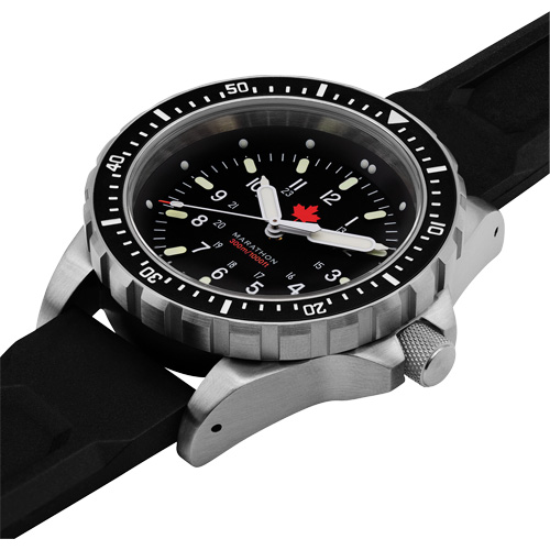 Tr&egrave;s grande montre &agrave; quartz pour plongeur avec feuille d'&eacute;rable rouge, Num&eacute;rique, &agrave; piles, 46 mm, Noir Pryde Industrial Inc.