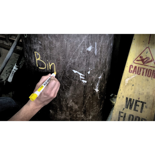 B&acirc;tons de peinture Quik Stik, Liquide, Rouge Pryde Industrial Inc.