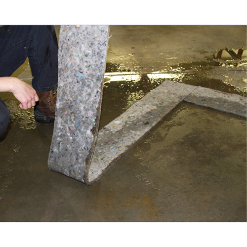 Spilltration Husky Strips, Oil Only, 64" x 8", 4 gal. Absorbancy Pryde Industrial Inc.