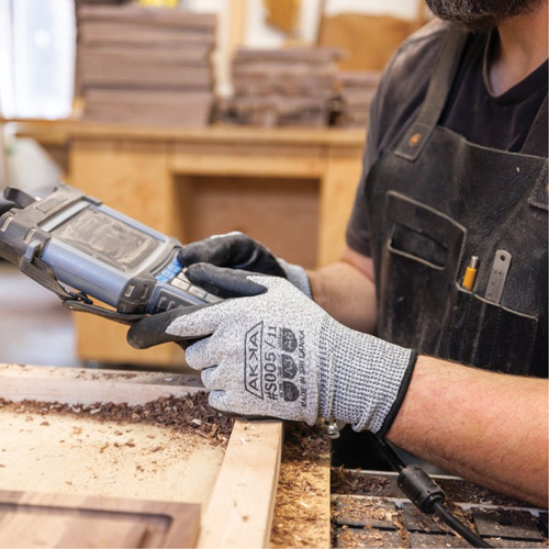 Gants r&eacute;sistants aux coupures, Taille Petit/7, Calibre 10, Rev&ecirc;tement Mousse de nitrile, Enveloppe en Dyneema, ASTM ANSI niveau A3/EN 388 niveau C Pryde Industrial Inc.