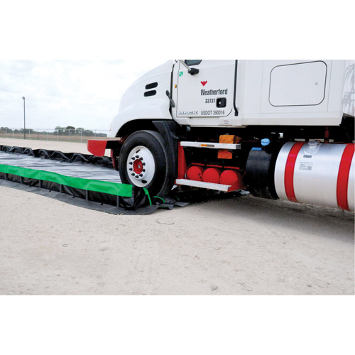 Ultimate Copolymer 2000 Ultra-Containment Berm&reg;, 179 US gal. Capacity, 4' W x 6' L x 12" H, Hinge Bracket Pryde Industrial Inc.