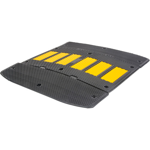 Bosse de d&eacute;c&eacute;l&eacute;ration avec embouts d'extr&eacute;mit&eacute;s, Caoutchouc, 2' lo x 36" la x 1-1/4" h Pryde Industrial Inc.