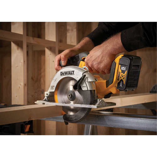 Ensemble de scie circulaire &agrave; moteur sans balai sans fil Max*, 6-1/2", 20 V Pryde Industrial Inc.