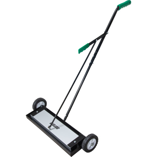 Balayeuse magn&eacute;tique &agrave; pousser, 24" la Pryde Industrial Inc.