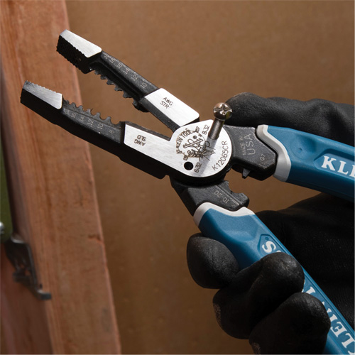 Outil polyvalent Klein-Kurve pour d&eacute;nuder, couper et sertir les fils, 8-1/4" lo, 8 - 20 AWG Pryde Industrial Inc.