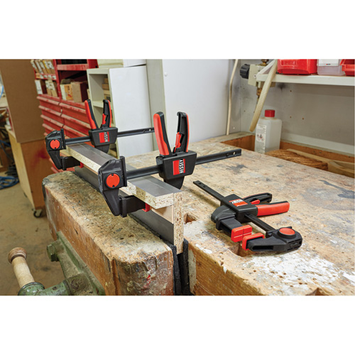 Serre-joints de table &agrave; une main (2 pi&egrave;ces), 6" (152,4 mm) Pryde Industrial Inc.