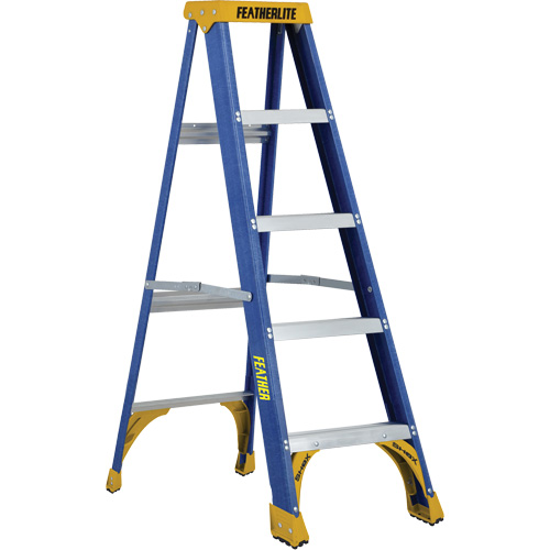 Industrial Duty Stepladders (6300 Series), 5', Fibreglass, 250 lbs. Capacity, Type 1 Pryde Industrial Inc.