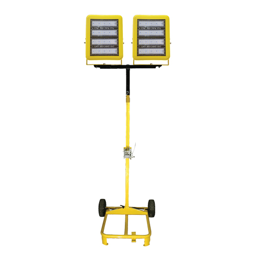 Chariot d'&eacute;clairage &agrave; deux t&ecirc;tes avec treuil, DEL, 400 W, 60 000 lumens, Boîtier en Aluminium Pryde Industrial Inc.