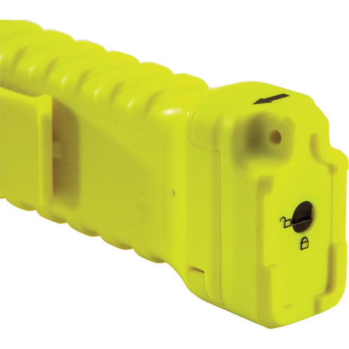 Lampe de poche &agrave; angle droit, DEL, 336 lumens, Piles AA Pryde Industrial Inc.