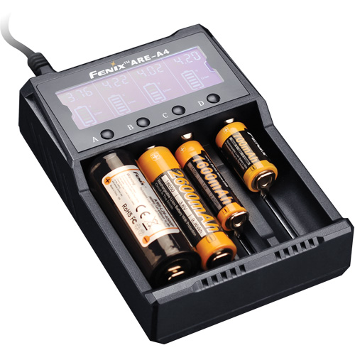 Chargeur de batterie multifonction ARE-A4 Pryde Industrial Inc.