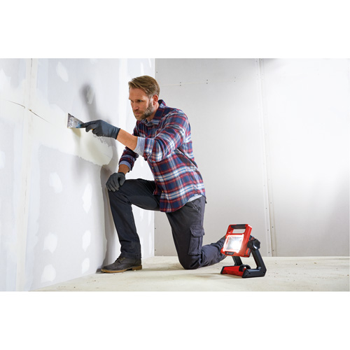 18V Hybrid LED Work Light (Tool Only), LED, 2000 Lumens Pryde Industrial Inc.