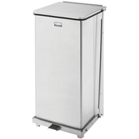 Corbeille &agrave; p&eacute;dale carr&eacute;e avec doublure Defenders, Acier inoxydable, Capacit&eacute; 13 gal. US Pryde Industrial Inc.