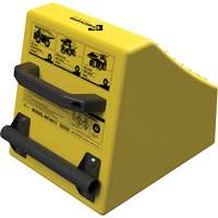 Cale de roue ultra-robuste pour l'exploitation mini&egrave;re Checkers Safety, PEHD, Jaune, 14-1/2" la x 17-1/2" p x 16" h Pryde Industrial Inc.
