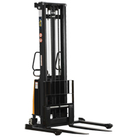 Gerbeur pour chariot &eacute;l&eacute;vateur, Fonctionnement &eacute;lectrique, Capacit&eacute; 2000 lb, Lev&eacute;e max 150" Pryde Industrial Inc.