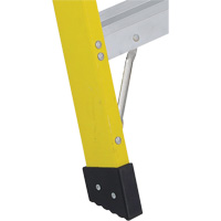 Industrial Heavy-Duty Stepladders (6400 Series), 4', Fibreglass, 300 lbs. Capacity, Type 1A Pryde Industrial Inc.