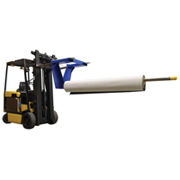 Fl&egrave;che de chariot &eacute;l&eacute;vateur pour tapis, 108-1/2" longueur, Install&eacute; sur fourche, Capacit&eacute; de 2500 lb Pryde Industrial Inc.