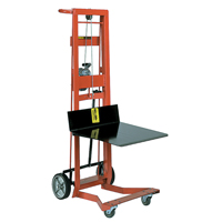 Empileur &agrave; plateforme, M&eacute;canisme Treuil manuel, Capacit&eacute; de 750 lb, Levage max de 40" Pryde Industrial Inc.