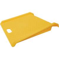 Rampe de trottoir portable en poly pour diable, Capacit&eacute; de 1000 lb, 27" la x 27" lo Pryde Industrial Inc.