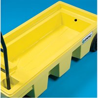 Chariots Poly-Spillcart, 66,5" lo x 29" la x 43,9" h, Cap. de d&eacute;versement 57 gal. US Pryde Industrial Inc.