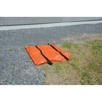 Tapis de drain pour eaux pluviales Grateguard, Huile & s&eacute;diments, 24" lo x 24" la Pryde Industrial Inc.