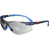 Lunettes de s&eacute;curit&eacute; Solus avec lentilles Scotchgard, Lentille Grise/fum&eacute;e, Antibu&eacute;e, R&eacute;pond ou surpasse la norme CSA Z94.3 Pryde Industrial Inc.
