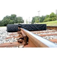 Ultra-Track Berm, 144 US gal. Capacity, 4' W x 6' L x 12" H, Foam Wall Pryde Industrial Inc.