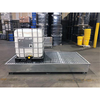 Ultra-Twin IBC Spill Pallet en acier, Capacit&eacute; de d&eacute;versement 370 gal. US, 103,8" x 26,8" x 51,1" Pryde Industrial Inc.
