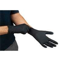 Gants d'examen de poids lourd &agrave; prise tactile, Petit, Nitrile, 8 mils, Sans poudre, Noir Pryde Industrial Inc.