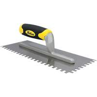 Truelles dent&eacute;es avec prise Ergo-Grip pour lapplication des adh&eacute;sifs Pryde Industrial Inc.