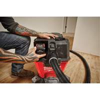 Aspirateur sec/humide sans fil M18 Fuel, 18 V, Capacit&eacute; 6 gal. Pryde Industrial Inc.