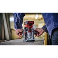 Toupie compacte avec base fixe et plongeante professionnelle sans fil (outil seulement) Pryde Industrial Inc.