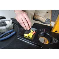 Tool Shelf for Scaffolding Pryde Industrial Inc.