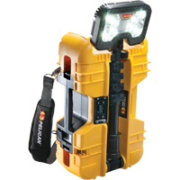 Syst&egrave;mes d'&eacute;clairage &agrave; distance 9490, DEL, 53,3 W, 6000 lumens, Boîtier en Plastique Pryde Industrial Inc.